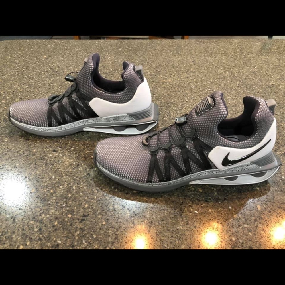 Nike Shox Gravity